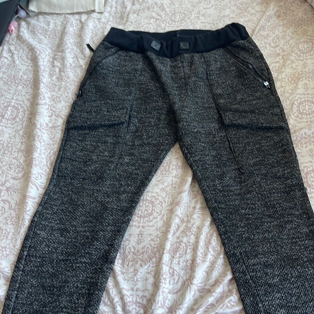 Men’s joggers
